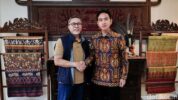 Ketua Umum PAN Zulkifli Hasan bersama Gibran Rakabuming Raka.